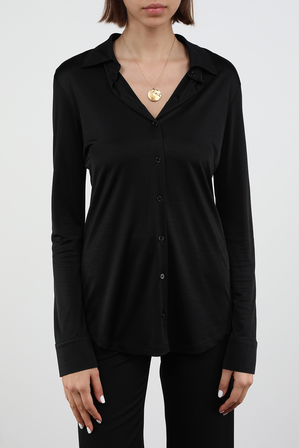 תמונת כל הלוק של שרשרת דה פרקטור פואט בגוון ברונזה מוזהב